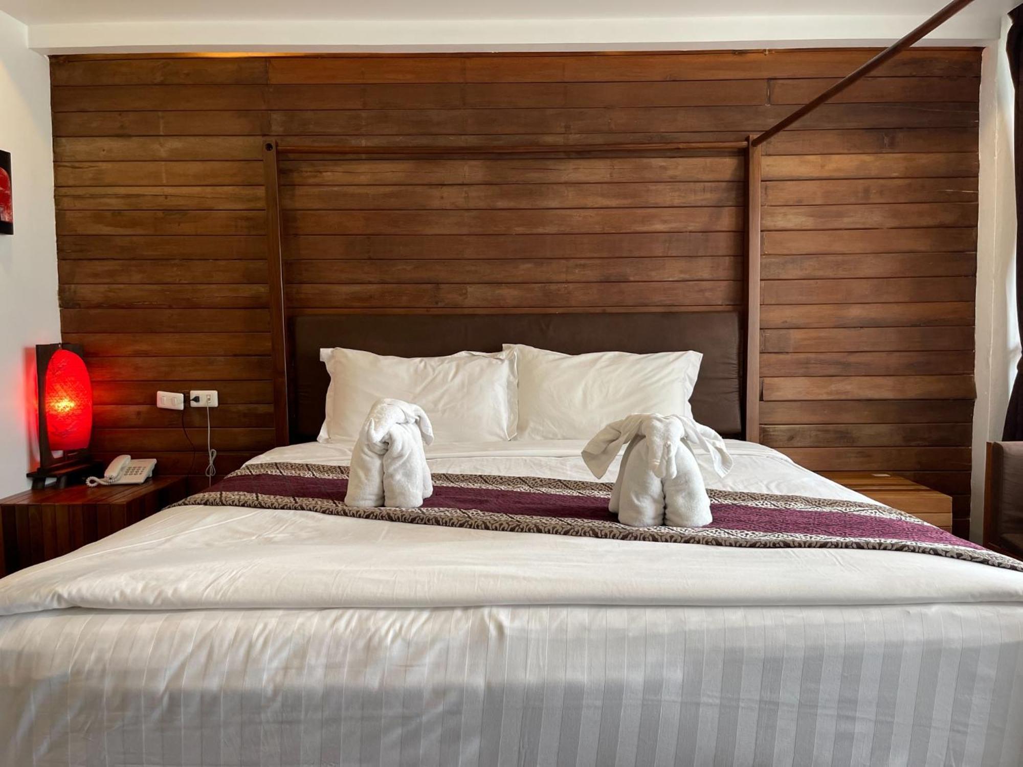The Guest Arak Boutique Hotel Chiang Mai Buitenkant foto